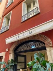 small photos on the bottom